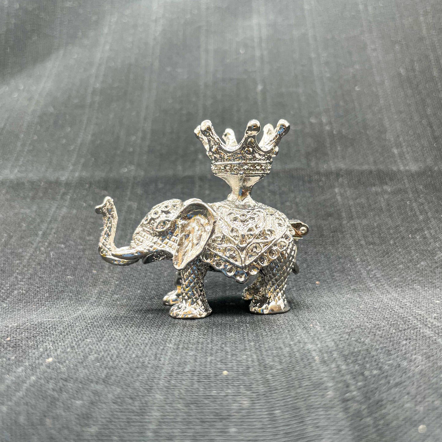 1PC Metal Elephant Holder For Crystal Ball Decor Gift