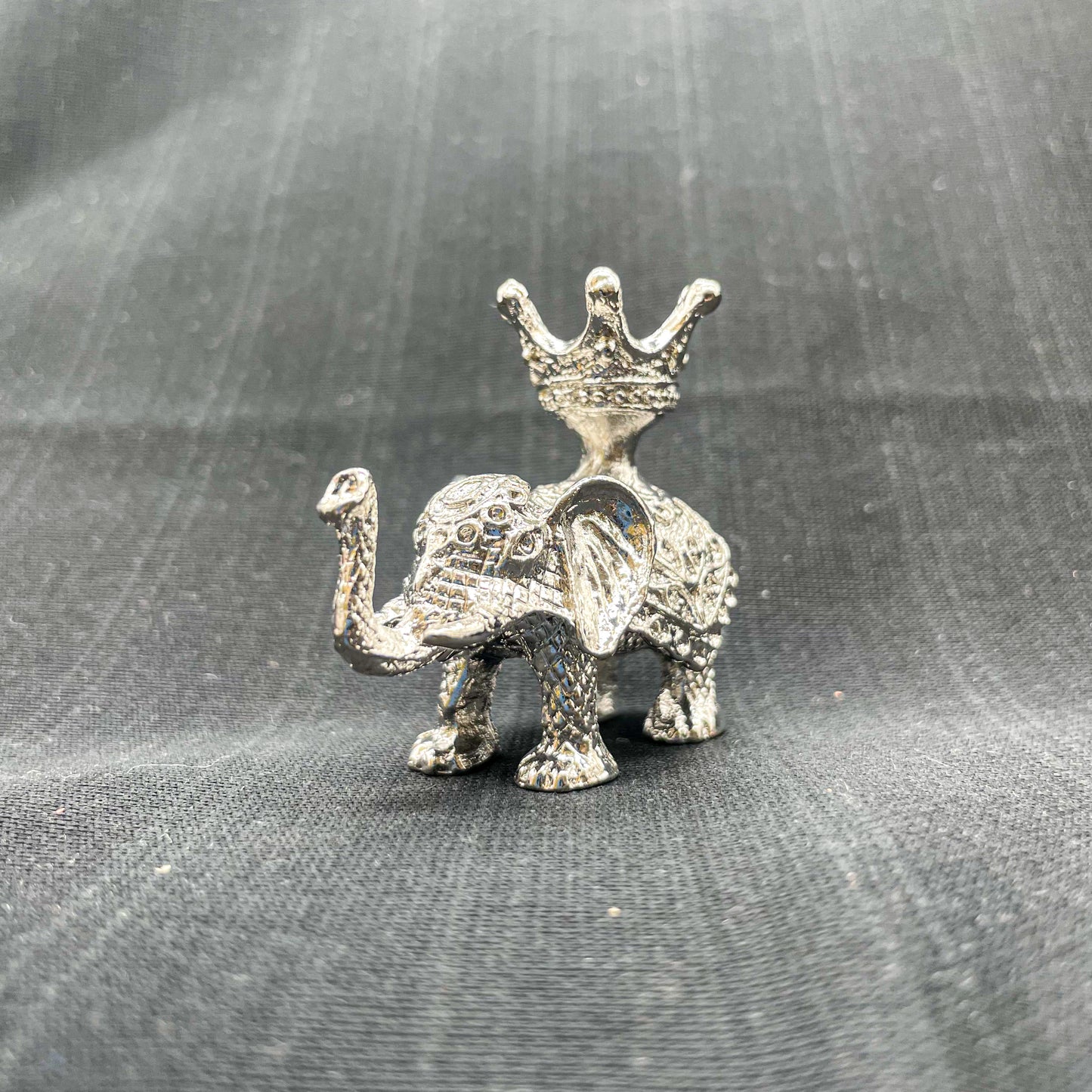 1PC Metal Elephant Holder For Crystal Ball Decor Gift